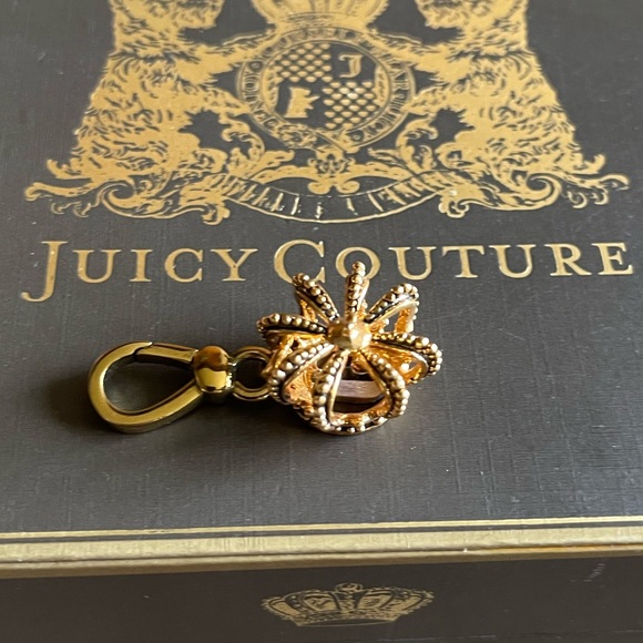 AUTHENTIC JUICY COUTURE RARE GOLD CROWN DOME CHARM BRACELET - Picture 2 of 7